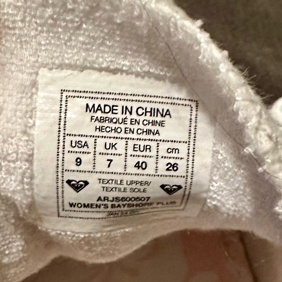 Roxy Women’s White Slip On Sneakers Like New Sz 9 - Picture 3 of 4